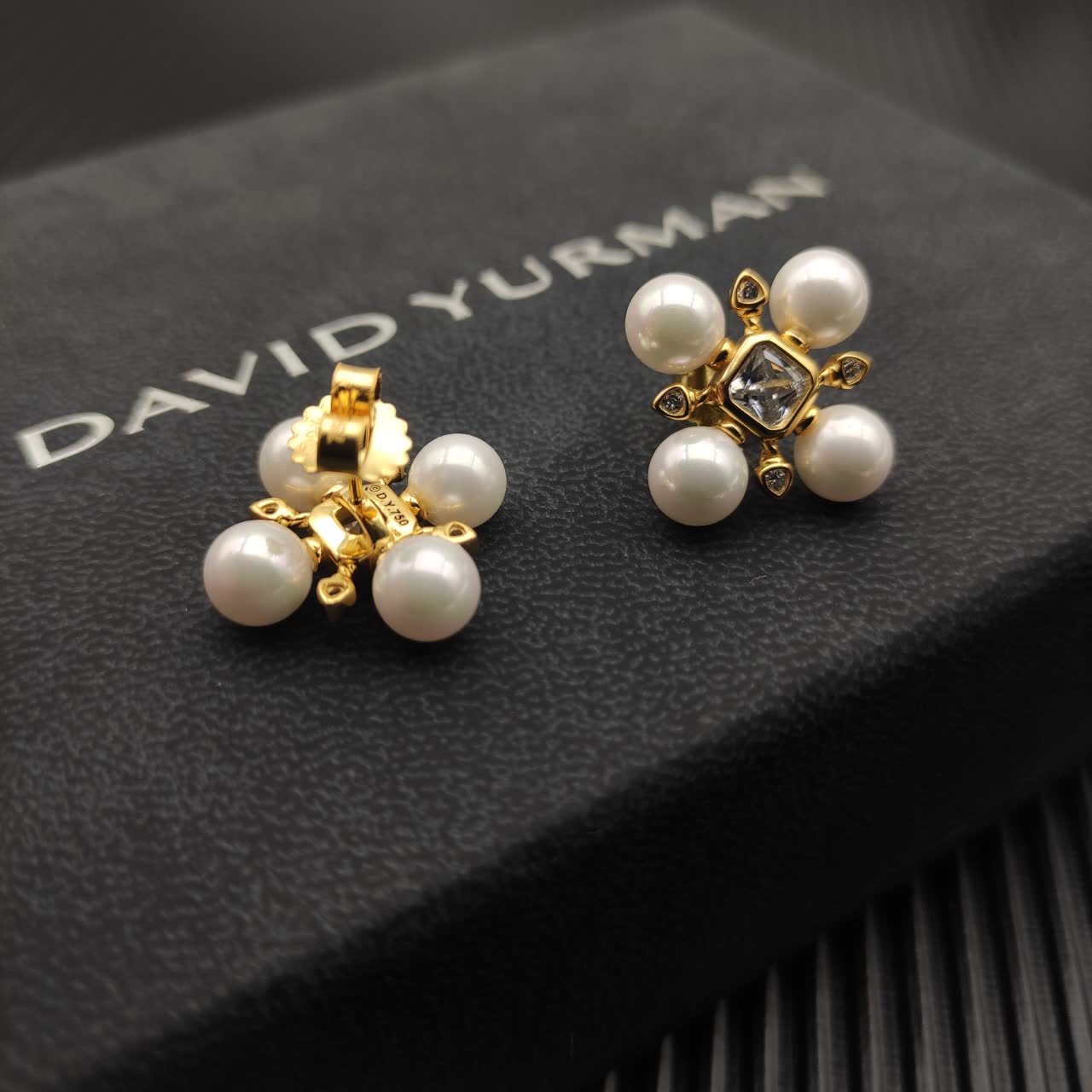 David Yurman Elegant Pearl and Diamond Stud Earrings